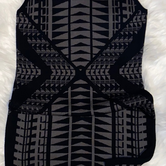 Dress - Picture 9 of 10